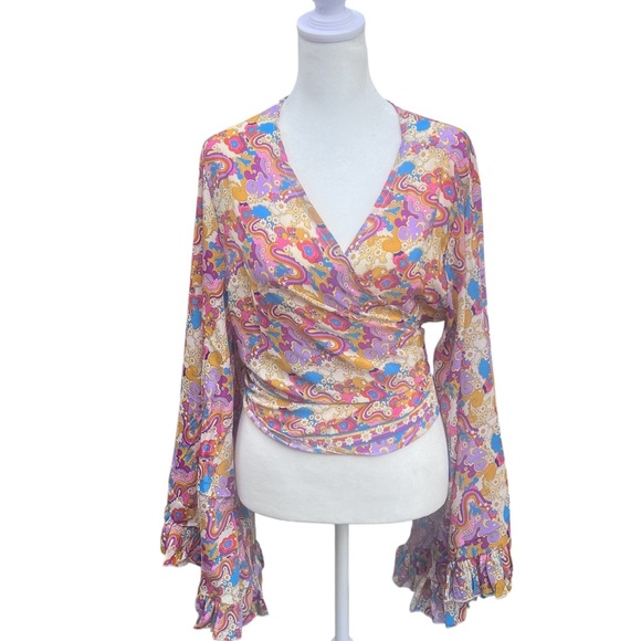 Garden Belle Vibrant Paisley V-Neck Cropped Silk Wrap Blouse Boho - Picture 1 of 8